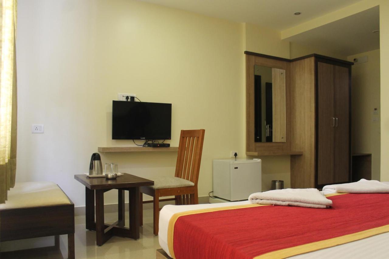 Hotel Green Trees Bangalore Luaran gambar